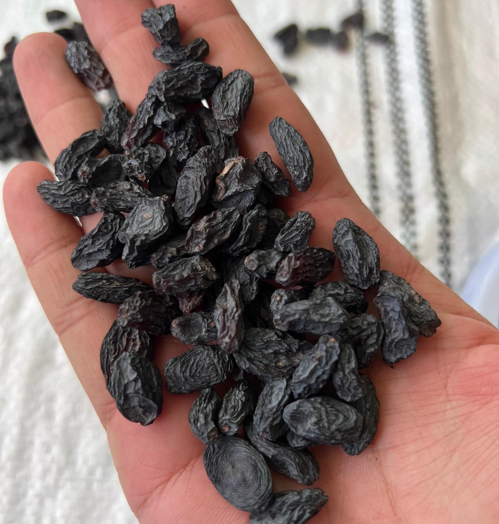 Black raisins